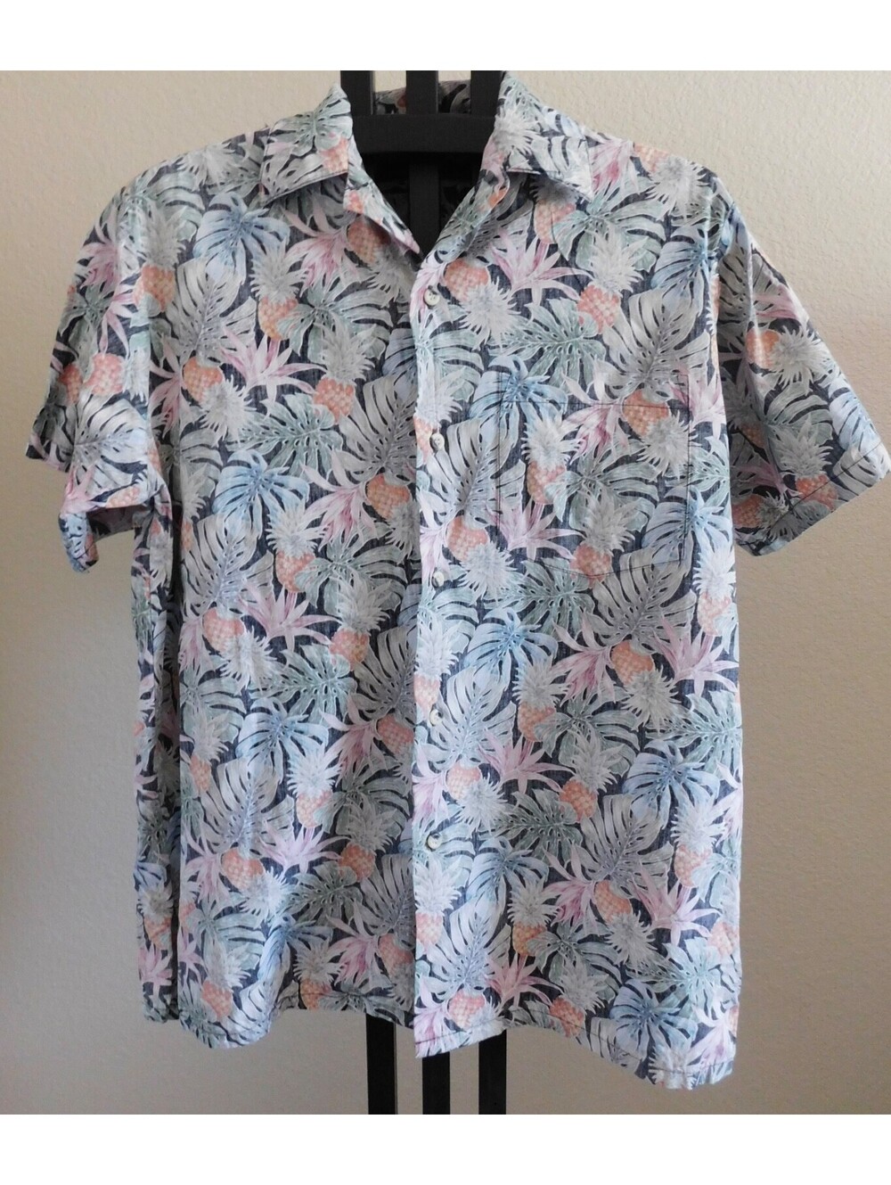 Go Barefoot Hawaiian Shirt Men's Size L Tall Pineapple Monstera Pastel Made USA
